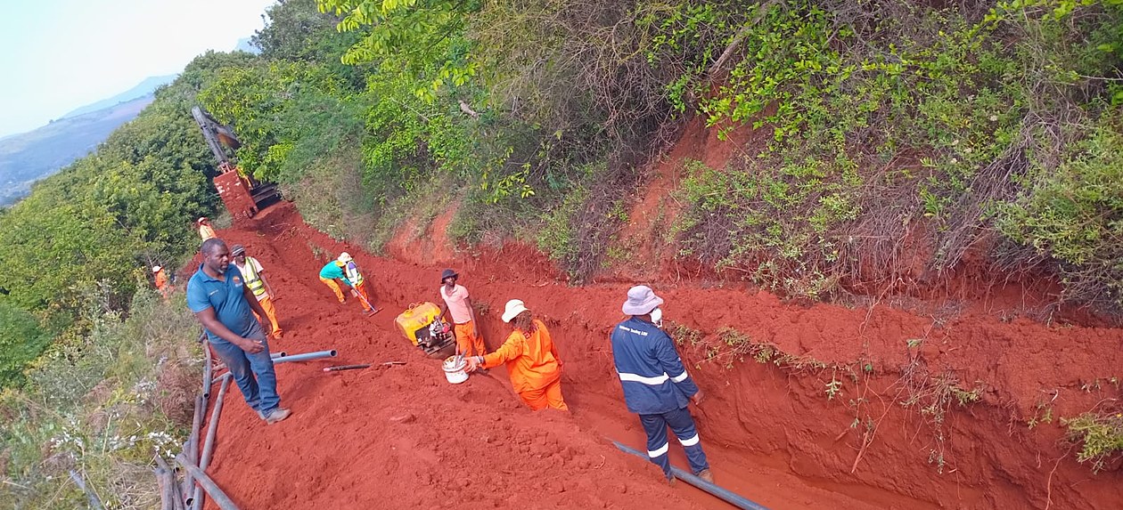 Water Pipeline Installation & Fittings