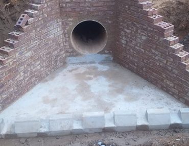 Storm water headwall